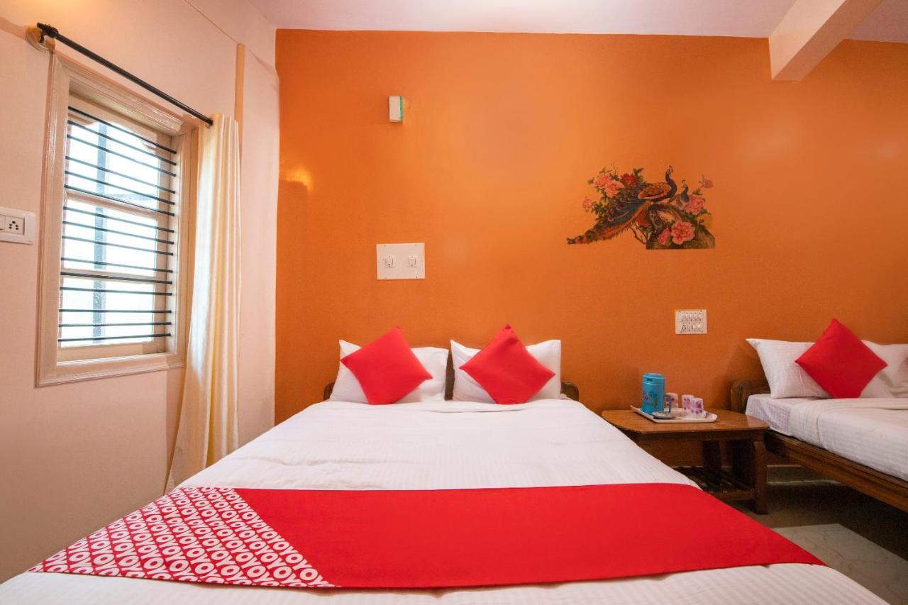 Oyo 68852 M.R Lodge Bangalore Ngoại thất bức ảnh